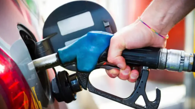 Se les pide a los surtidores de combustible de Jalna que reserven existencias para los servicios de emergencia