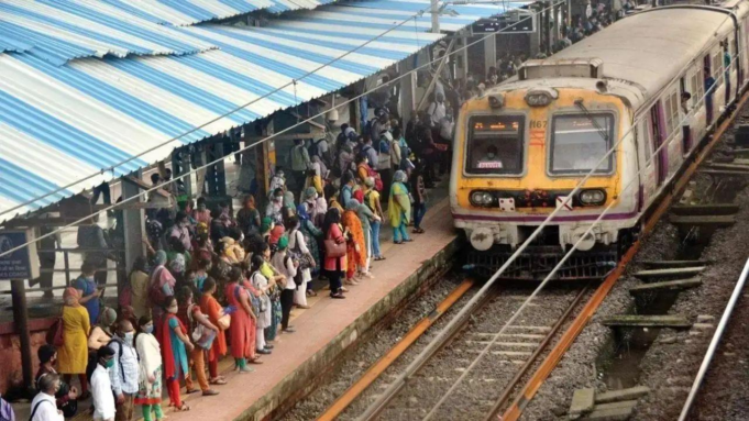 La división de Mumbai de Central Railway gana más de 570 millones de rupias en abril a través de ingresos comerciales y de pasajeros