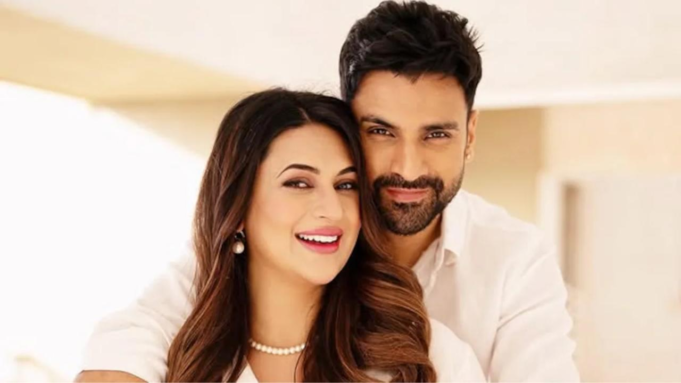 Divyanka Tripathi y Vivek Dahiya solicitan cortésmente privacidad durante la primera aparición de los gemelos