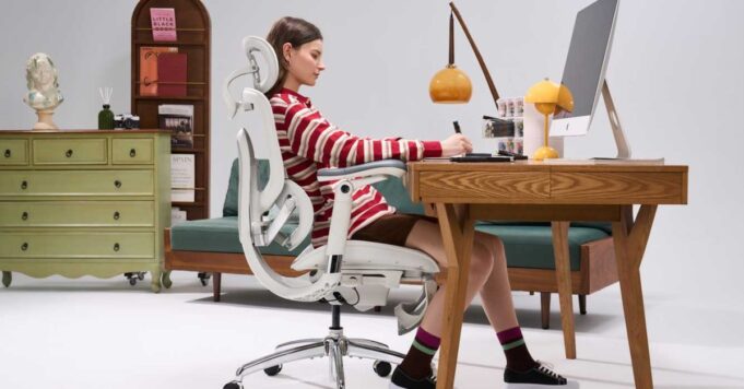 La silla de oficina ergonómica de Sihoo se mueve contigo y es la mejor opción por menos de $500