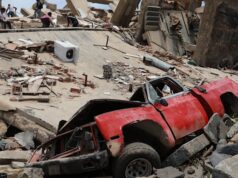 Aumenta el número de muertos, cientos siguen atrapados tras el derrumbe de edificios en Caracas