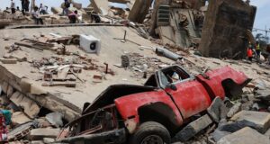Aumenta el número de muertos, cientos siguen atrapados tras el derrumbe de edificios en Caracas
