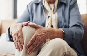Cómo proteger tus articulaciones contra lesiones y osteoartritis a medida que envejeces