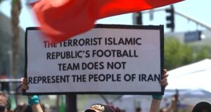 Las protestas saludan al equipo iraní del Mundial