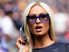 Paris Hilton es un punto brillante en una actuación deprimente en Seattle