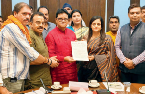 El organismo cívico de Mumbai emitirá códigos QR a vendedores ambulantes con licencia a partir del 10 de junio