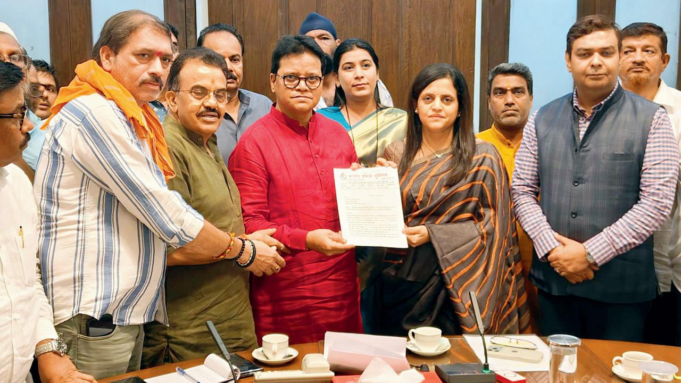 El organismo cívico de Mumbai emitirá códigos QR a vendedores ambulantes con licencia a partir del 10 de junio