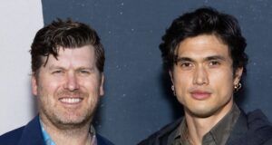 El director de ‘Saturn Return’ Greg Kwedar habla sobre la estrella de ‘Beef’ Charles Melton