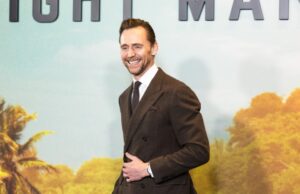 Tom Hiddleston explica por qué la segunda temporada de ‘The Night Manager’ tardó una década