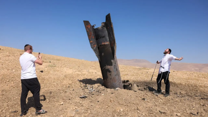 Se alivian las tensiones entre Israel e Irán; Sismo en Filipinas deja 32 muertos; Trabajadores indios muertos en accidente en Dubai