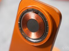No puedo dejar de mirar el nuevo cargador inalámbrico Qi2 de Nomad