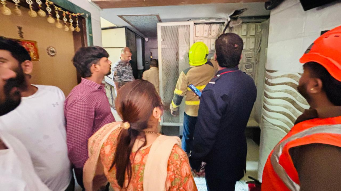 Se produce un incendio en la sala de contadores del edificio residencial Thane
