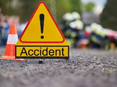 Dos muertos y 16 heridos en un accidente entre un autobús y un camión de APSRTC en Andhra Pradesh