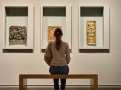 Un hombre la siguió a través de una galería. Entonces su vida cambió