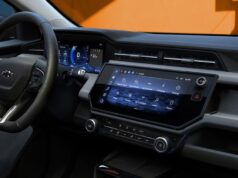 Este adaptador lleva CarPlay y Android Auto a los vehículos eléctricos GM y Chevy