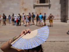 Una ola de calor extrema azota a Europa y perturba los viajes, los eventos y los servicios esenciales
