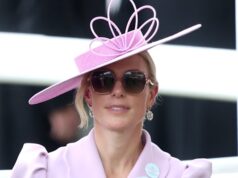 La diseñadora australiana se une a Zara Tindall en el Royal Enclosure
