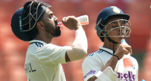 India con 96/1 en el almuerzo; Rahul invicto a sus 37 años