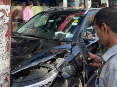 Mujer de 41 años de Mumbai muerta y dos heridos al atropellarlas un coche eléctrico