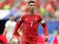 Cristiano Ronaldo entrena con botas doradas personalizadas antes del choque con Colombia