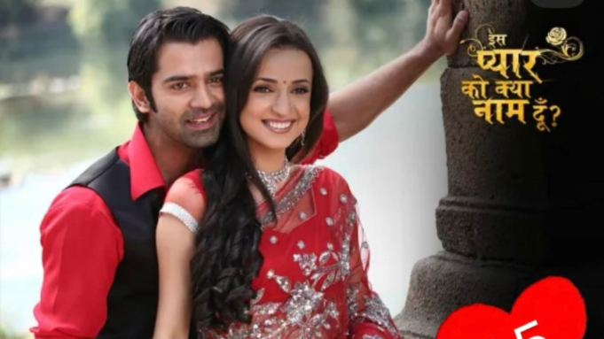 Sanaya Irani celebra los 15 años de Iss Pyaar Ko Kya Naam Doon con una sentida nota para los fans