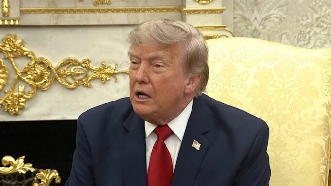Trump elimina el peaje de transporte marítimo en el Estrecho de Ormuz