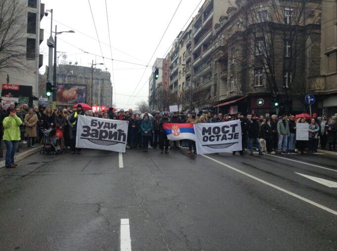 Serbia: una peligrosa espiral de violencia contra periodistas