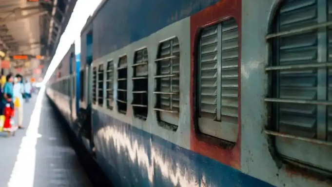 Sospechoso de robo en serie de trenes detenido en Panvel; Se recuperan joyas por valor de 26,31 rupias lakh