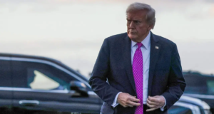 Trump impulsa aranceles a Irán en proyecto de sanciones a Rusia