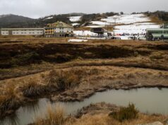 Por qué los centros turísticos de Nueva Gales del Sur y Victoria se enfrentan a un comienzo de invierno embarrado