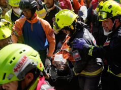 Rescatan a sobreviviente en La Guaira ocho días después del desastre