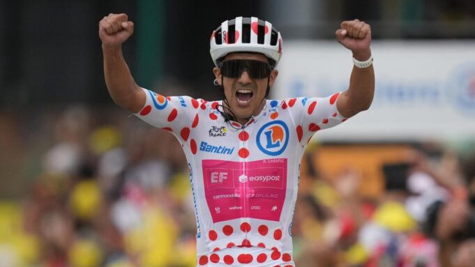 Pesadilla para Kuss deja entrar a Carapaz para ganar la 20ª etapa