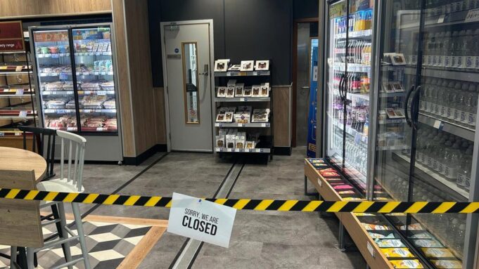 El aeropuerto británico de Gatwick se quedó sin baños que funcionen