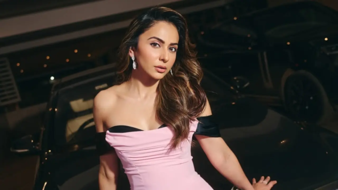 La película fracaso de Rakul Preet Singh rompe récords en YouTube después de 8 años