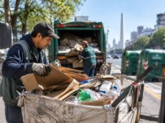 Cartoneros en Buenos Aires enfrentan un futuro incierto ante el nuevo modelo de reciclaje