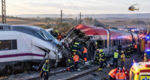 Tragedia ferroviaria en Toledo: al menos 68 muertos tras el choque de dos trenes de alta velocidad
